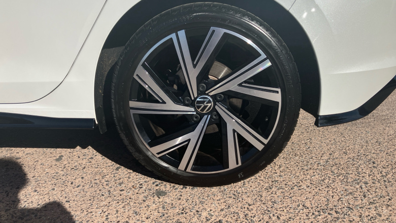 Volkswagen Golf 1.5 eTSI 150 R-Line 5dr DSG Petrol Hatchback